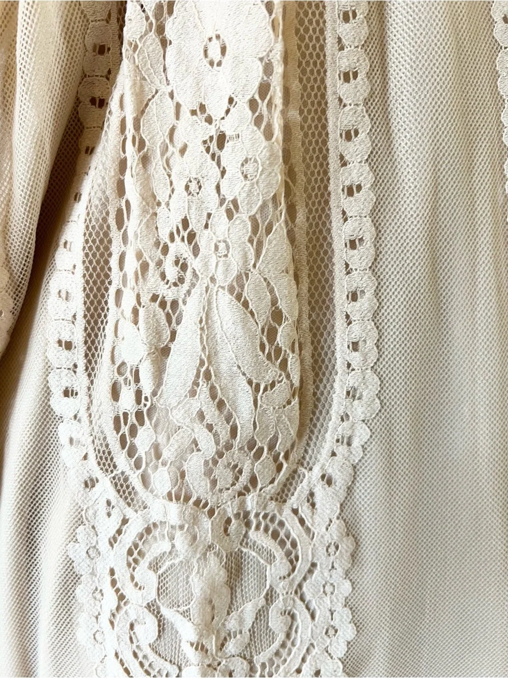 Elegant V-Neck Lace Maxi Dress in Blush